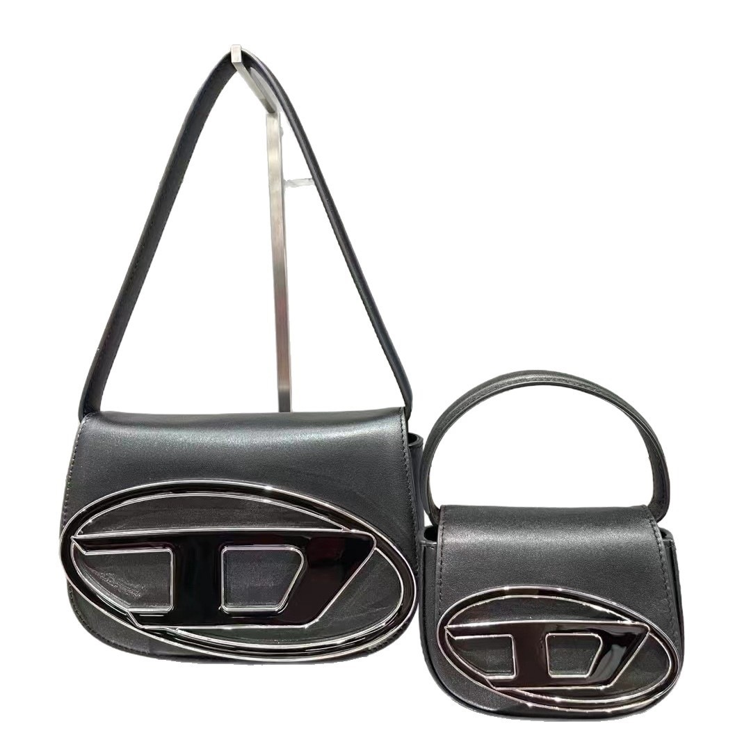2 Sizes Black Frayed Denim Min - Saddle Bag Distressed recension och pris