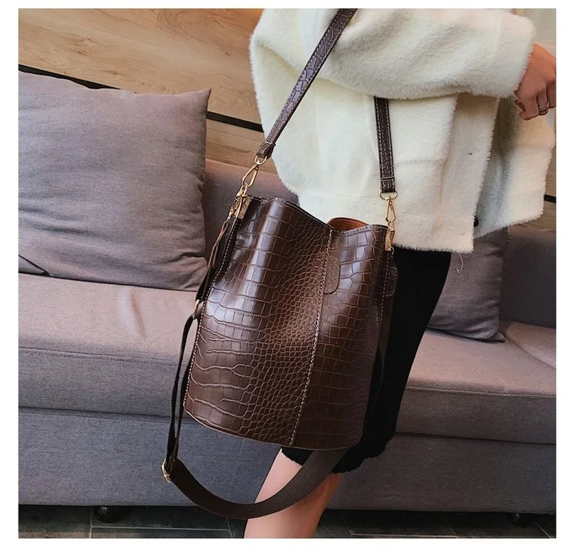 Vintage Leather Stone Pattern  - Key Holder Leather Pouch recension och pris